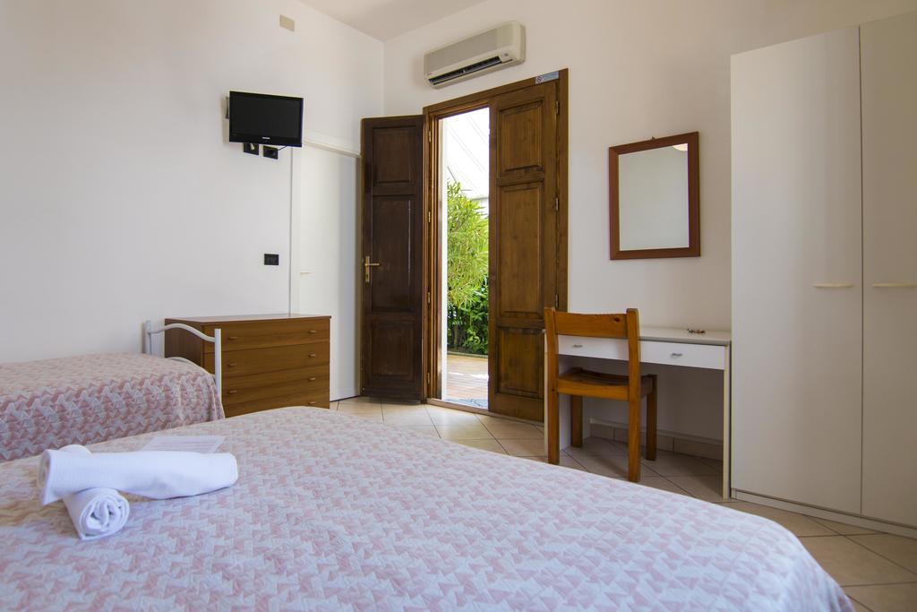 B&B Hotel Souvenir Cesenatico Quarto foto